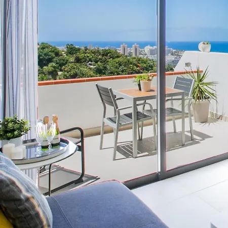 아파트 Cozy With Seaview And Parking *