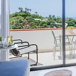 Cozy With Seaview And Parking 아데제