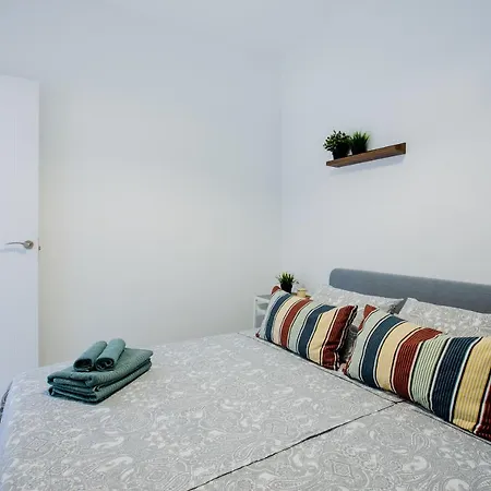 아파트 Cozy With Seaview And Parking *